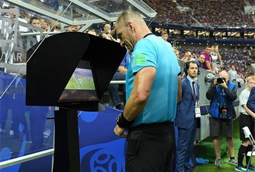 V.League 99% sẽ sử dụng VAR ở mùa giải tới