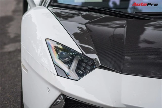 Lamborghini Aventador Roadster thứ 3 Việt Nam nâng cấp gói carbon khủng của Novitec - Ảnh 3.