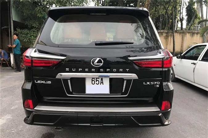 Lexus LX570 Super Sport hon 10 ty cua dai gia Can Tho-Hinh-3