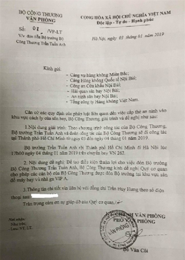 Khủng hoảng" xe biển xanh" đến thang máy bay đón vợ bộ trưởng: Bộ Công Thương đừng để "cái sảy nảy cái ung"