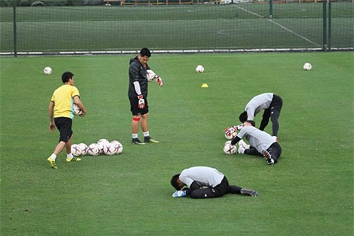 Thủ môn Tuấn Mạnh: Tôi và Văn Lâm, thầy Park chọn ai không quan trọng