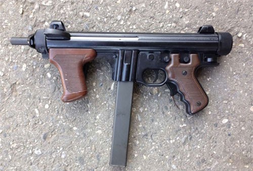 Beretta M12S – khẩu tiểu liên nhỏ gọn tới kỳ lạ