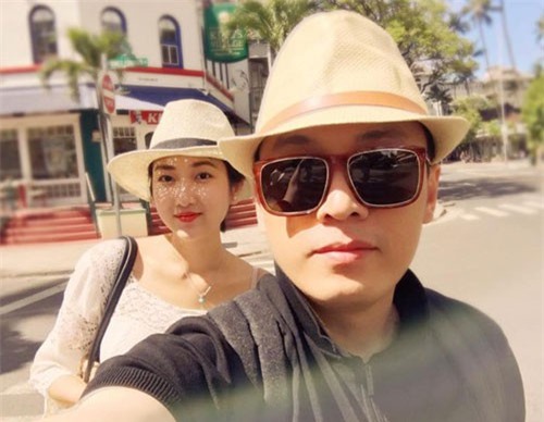 Vợ trẻ kém 17 tuổi làm điều dập tắt tin đồn rạn nứt tình cảm với Lam Trường