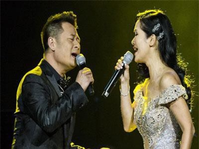 Sau đổ vỡ hôn nhân, Hồng Nhung vẫn đẹp nồng nàn và hát tình ca say đắm thế này