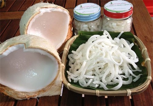 CLIP: Cách làm mứt dừa non sữa tươi ăn hoài không ngán