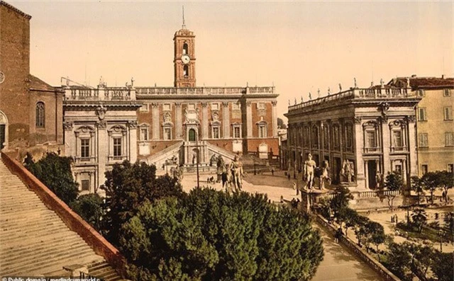  Ngọn đồi Capitoline Hill, ở Rome, Ý. 