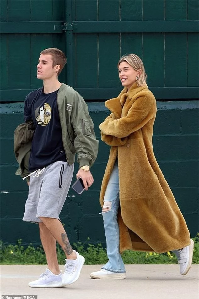 Justin Bieber hạnh phúc bên vợ siêu mẫu - Ảnh 6.