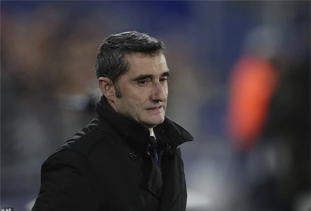  HLV Valverde đang giúp Barcelona vững vàng ở ngôi đầu bảng La Liga 