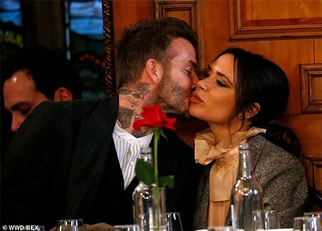 Đây là động thái của vợ chồng Beckham giữa tin đồn bị Angelina Jolie phá hoại hạnh phúc hôn nhân