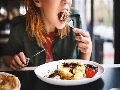 Những nhóm thực phẩm gây suy giảm trí nhớ mà bạn cần tránh tiêu thụ thường xuyên