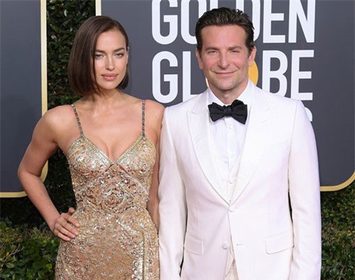 Quên hẳn CR7, Irina Shayk mặc váy xẻ trong suốt, như nữ thần bên bồ đẹp