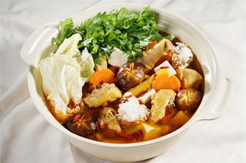 CLIP: Hướng dẫn nấu lẩu gà Tứ Xuyên ngon miễn chê