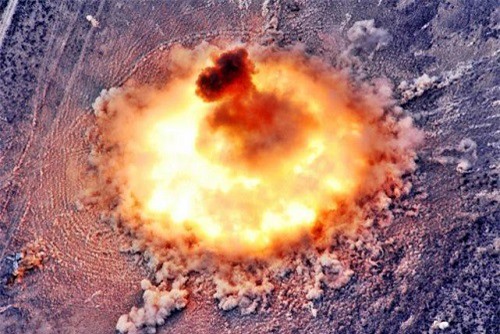 Trung Quốc rút ngắn khoảng cách với Mỹ, Nga, tự chế tạo "siêu bom" riêng