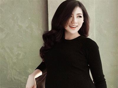 Á hậu Tú Anh lần đầu công khai chuyện sinh con sau những đồn đoán