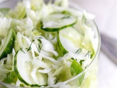 Ăn món salad này mỗi trưa, đến Tết bạn có eo thon mặc áo dài siêu đẹp