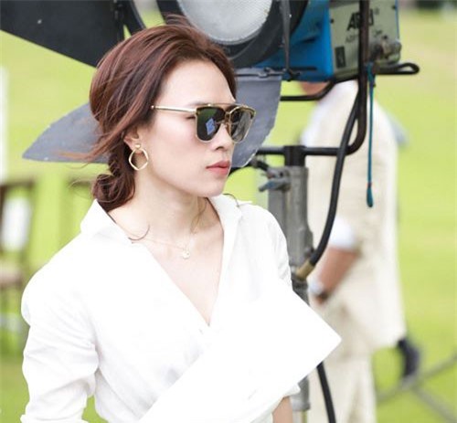 Mỹ Tâm sang "hết nấc" với đồ hiệu đắt giá trong phim tự sản xuất