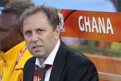 NÓNG: HLV Thái Lan chính thức bị sa thải