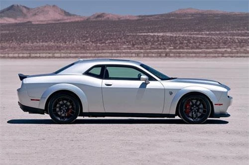 10. Dodge SRT Challenger Hellcat Redeye.