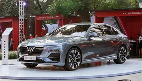 XE HOT (8/1): Bảng giá xe VinFast tháng 1, Mazda3 2019 tăng giá bán ở VN