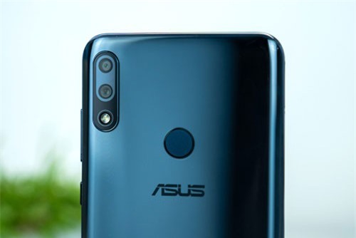 Bảng giá điện thoại Asus tháng 1/2019: Biến động mạnh