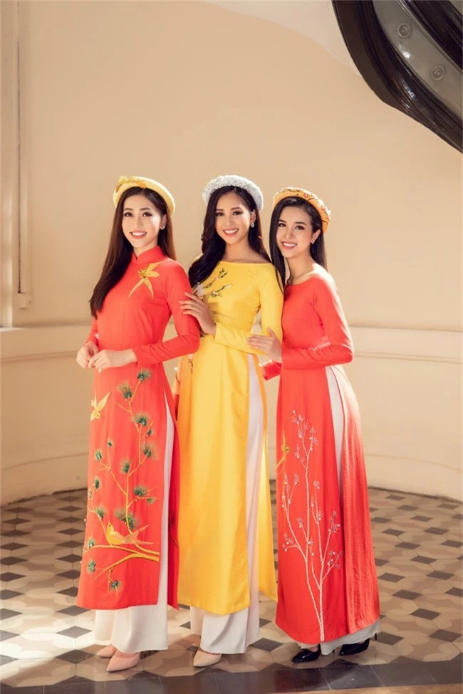 Hoa hậu Tiểu Vy, Á hậu Phương Nga, Thúy An khoe nhan sắc rực rỡ trong tà áo dài Tết - Ảnh 5.