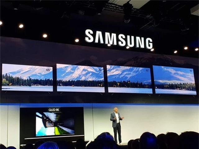 Samsung trình diễn TV 8K lớn nhất 98 inch đầu tiên trên thế giới - Ảnh 1.
