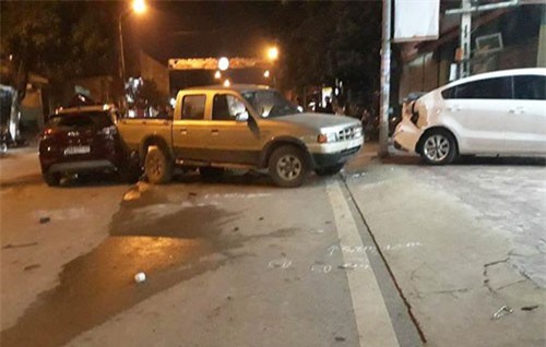 Sơn La: Cán bộ CSGT lái xe ô tô gây tai nạn liên hoàn