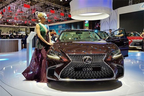 Lexus quay trở lại - Cuộc đấu đơn độc, đầy cam go với xe sang Đức tại Việt Nam