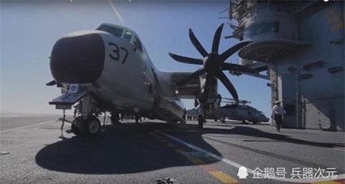 Điểm danh những máy bay lớn nhất từng cất cánh từ tàu sân bay