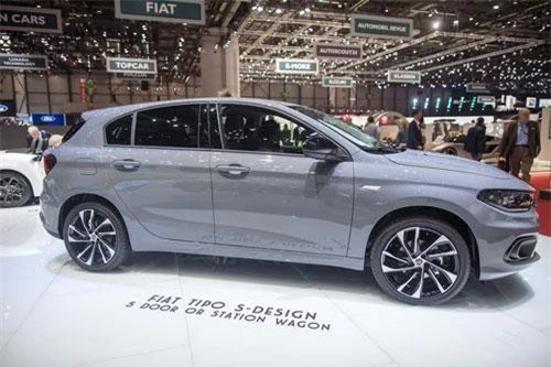 8. Fiat Tipo (doanh số: 40.337 chiếc).