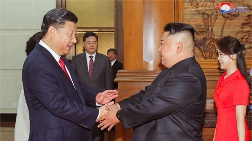 Thông điệp cảnh báo Mỹ của ông Kim Jong-un khi thăm Trung Quốc