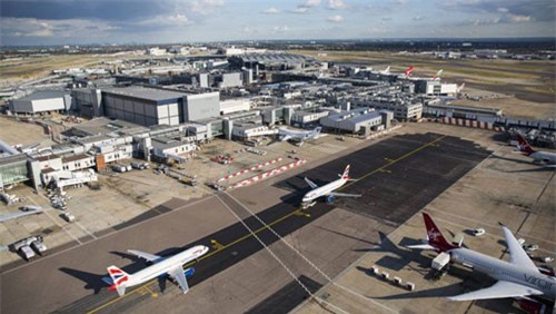 Anh: Sân bay Heathrow tạm ngừng vì phát hiện thiết bị bay không người lái