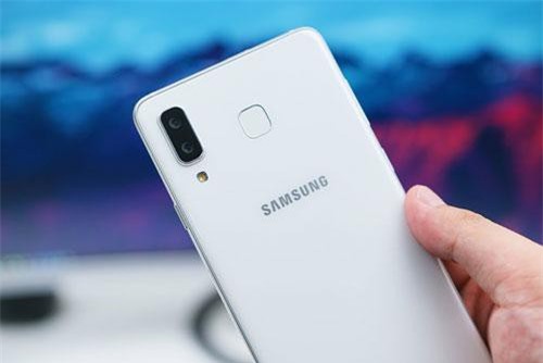 Samsung Galaxy A8 Star giảm giá 3,6 triệu đồng tại Việt Nam