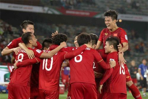 Chủ tịch VFF khen ngợi tinh thần thi đấu của ĐT Việt Nam