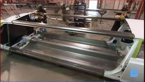 CLIP: Cách những người thợ chế tạo ra xe limousine