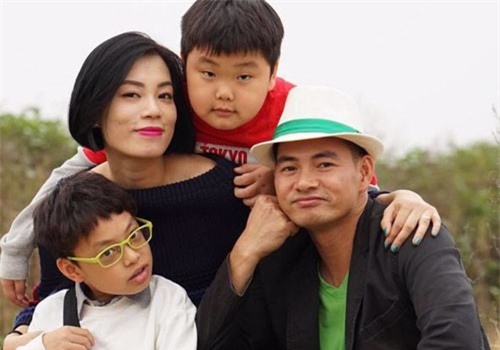 Sự thật về cuộc hôn nhân kín tiếng của nghệ sĩ hài Xuân Bắc với vợ giảng viên