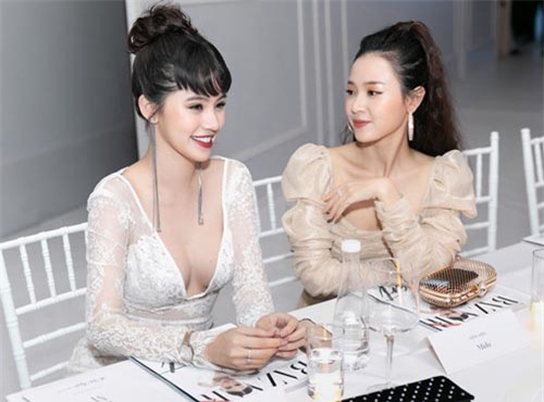 Đọ vẻ sexy với nàng hoa hậu 21 tuổi, Midu bị "dìm hàng" không thương tiếc