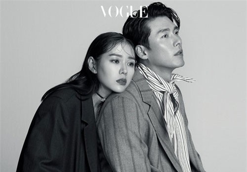 Rộ tin tài tử Hyun Bin và Son Ye Jin đang hẹn hò, còn cùng nhau du lịch ở Mỹ với bố mẹ?