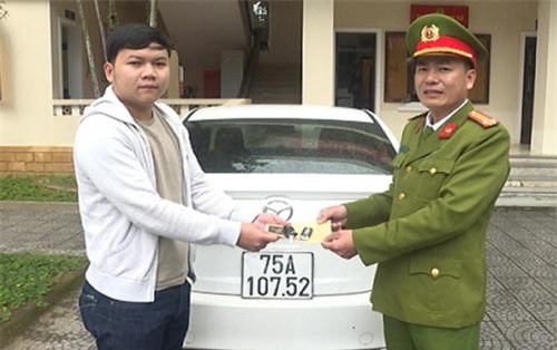 Vụ thuê 2 ô tô bán hơn nửa tỷ đồng: Cả hai đã được trao trả cho khổ chủ