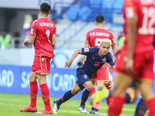 CLIP: Vừa ‘thay tướng’, Thái Lan lập tức thắng trận ở Asian Cup 2019