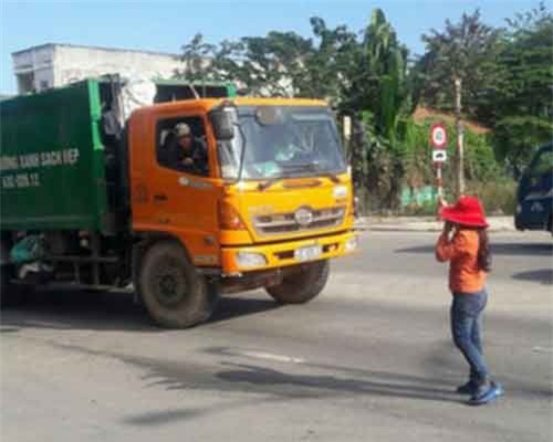 Đà Nẵng: Thu gom 2700 tấn rác tồn đọng do dân chặn xe chở rác