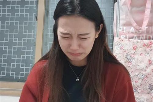 Thực hư vụ sao nữ "xin" chụp ảnh khỏa thân bị 20 gã đàn ông làm nhục