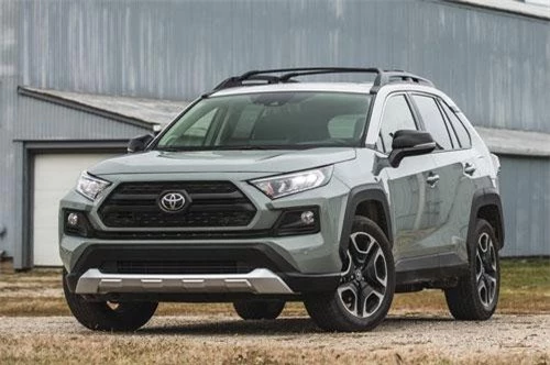 1. Toyota RAV4 (doanh số: 427.170 chiếc).