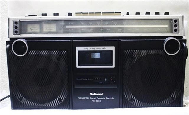 2 toà nhà chứa đầy đài cassette Nhật: Gia tài độc nhất vô nhị của vua đất Cảng - Ảnh 7.