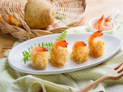Tôm mà đem chiên kiểu này ăn cơm cũng ngon mà ăn tiệc lại càng chuẩn