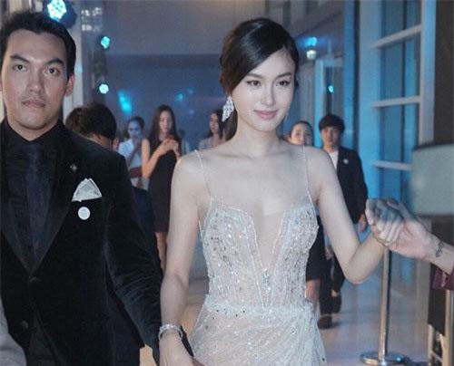 Nhan sắc "gây mê" của mỹ nữ chuyển giới đẹp nhất Thái Lan 2 lần đến Việt Nam