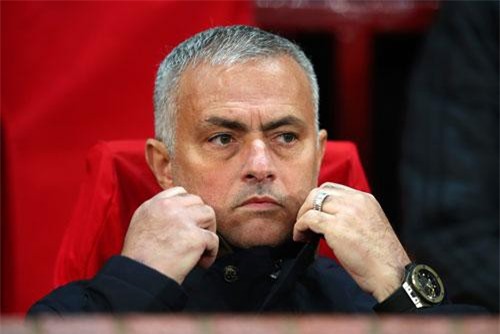 Mourinho đích thân lên tiếng về tin sắp trở lại Benfica