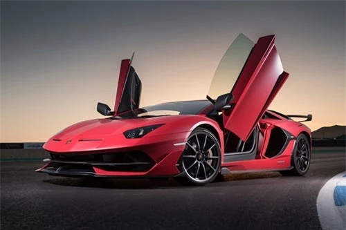 5. Lamborghini Aventador SVJ.