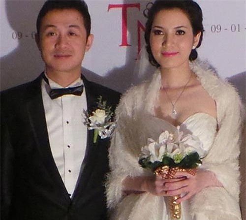 Vợ kém 14 tuổi nói lời yêu thương với MC Anh Tuấn sau 10 năm bên nhau