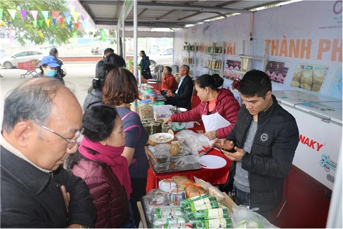  tiêu dùng Thủ đô ủng hộ sản phẩm OCOP Quảng Ninh lần đầu tiên được giới thiệu tại Hà Nội